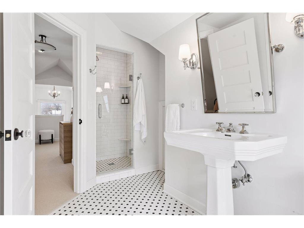 2735 E Lake Of The Isles Parkway Minneapolis MN 55408 - Lake of the Isles 7016603 image34