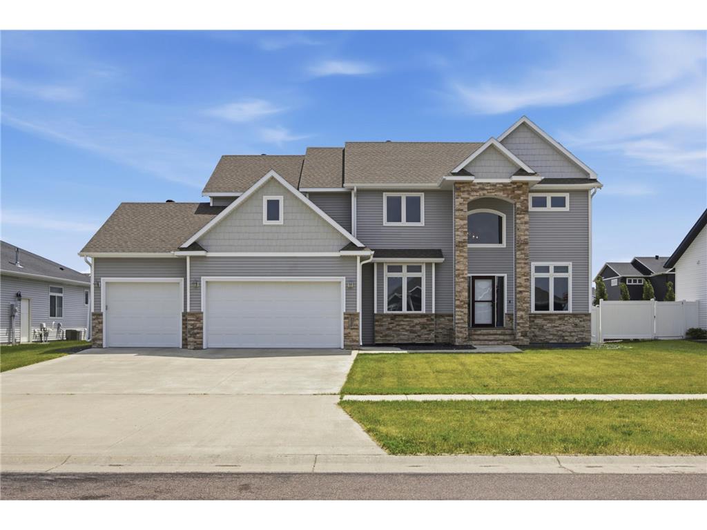 2736 70th Avenue S Fargo ND 58104 7111249 image1