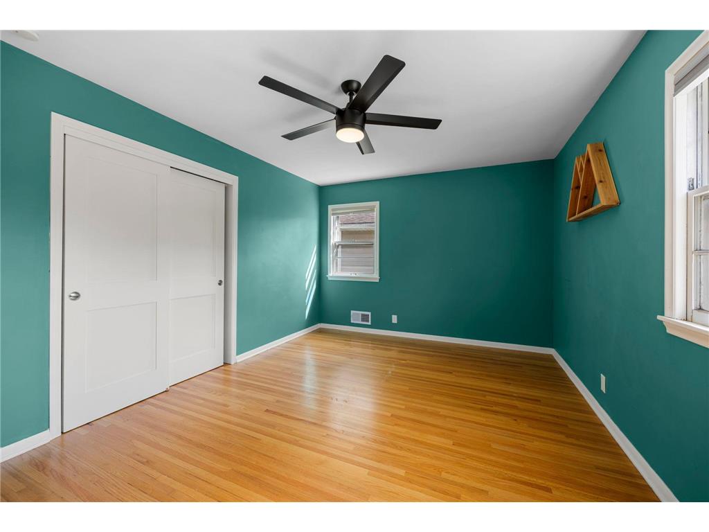 2736 McNair Drive N Robbinsdale MN 55422 7087235 image16