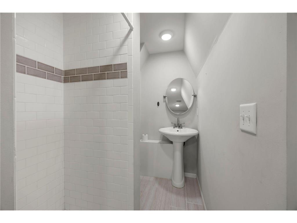 2736 McNair Drive N Robbinsdale MN 55422 7087235 image20