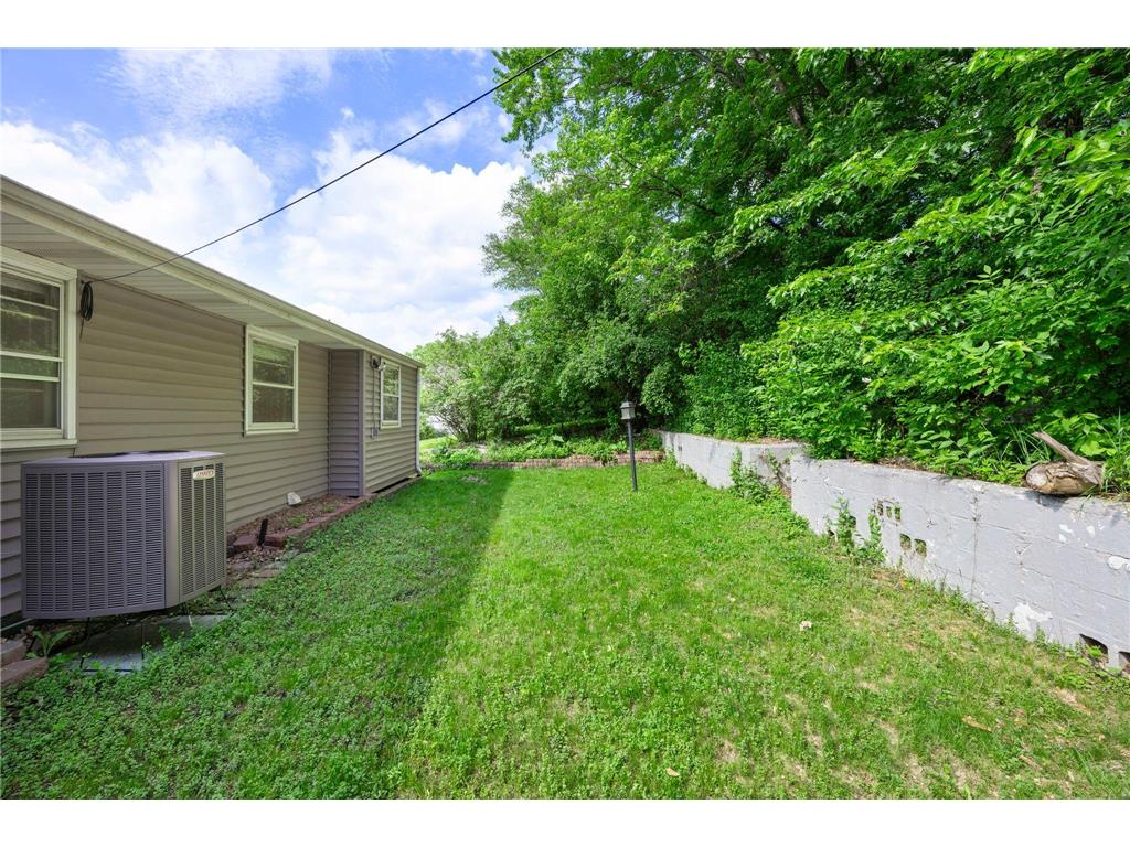 2736 McNair Drive N Robbinsdale MN 55422 7087235 image23