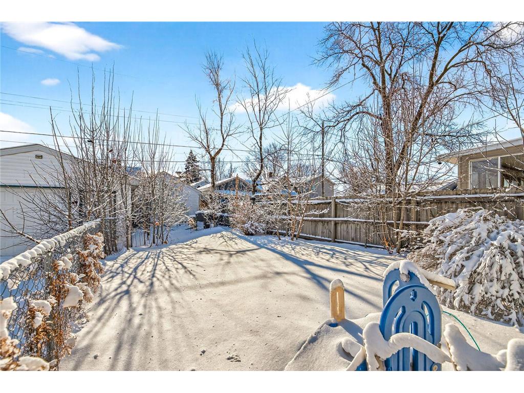 274 Wyoming Street E Saint Paul MN 55107 6821285 image32