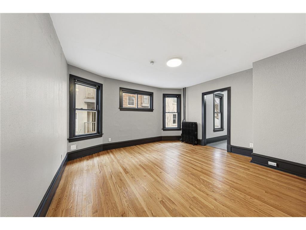 2740 Cedar Avenue S Minneapolis MN 55407 7038669 image24