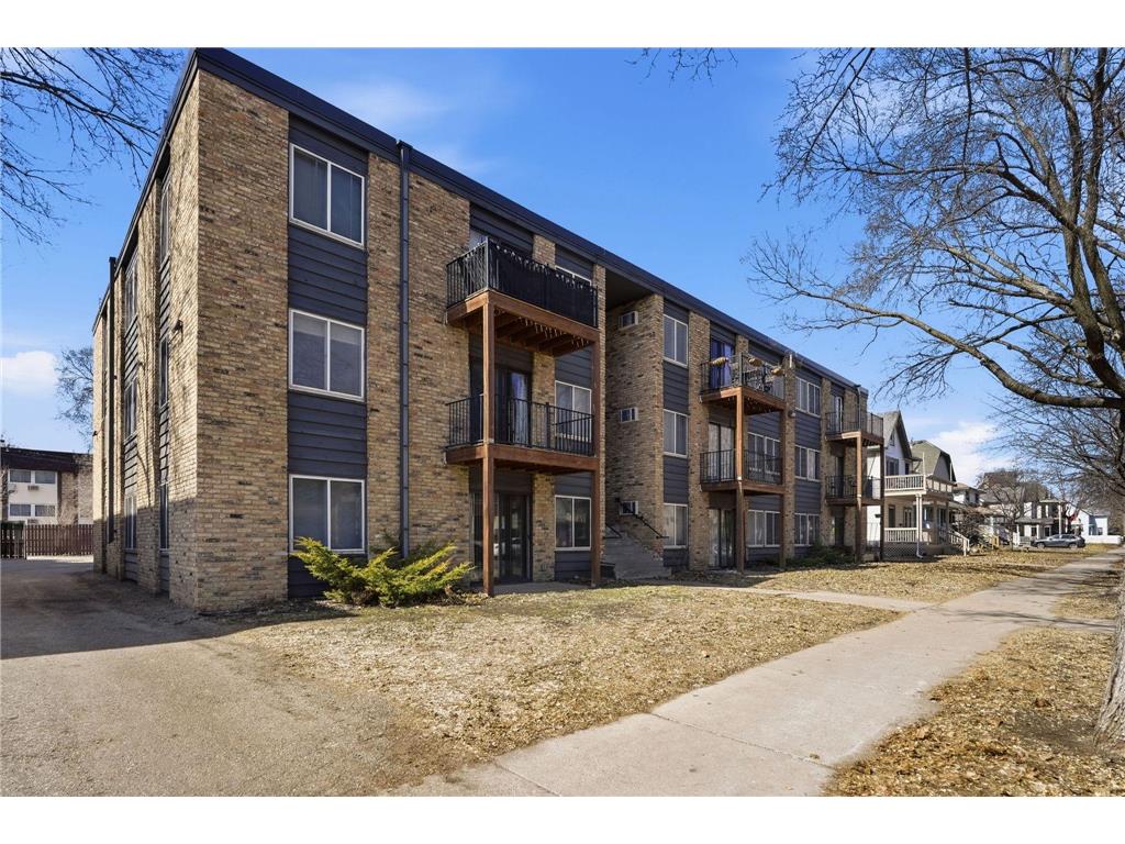 2740 Pleasant Ave #204 Minneapolis MN 55408 7046574 image16