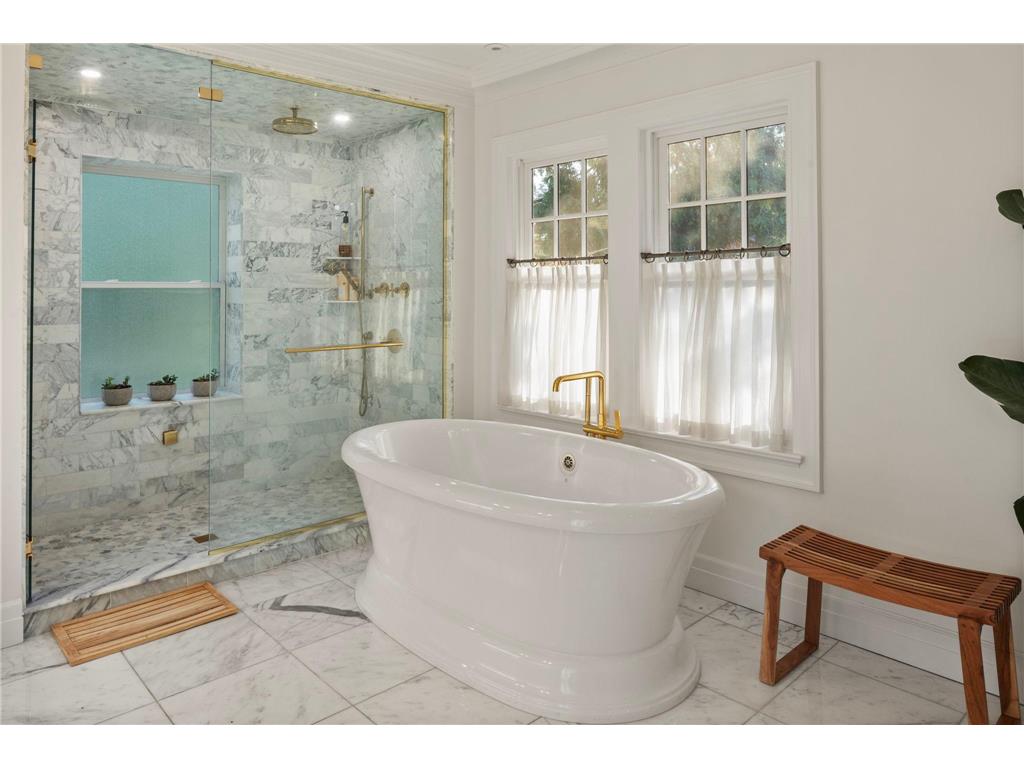 2740 W Lake Of The Isles Parkway Minneapolis MN 55416 - Lake of the Isles 6762235 image30