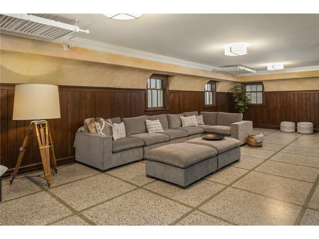 2740 W Lake Of The Isles Parkway Minneapolis MN 55416 - Lake of the Isles 6762235 image40