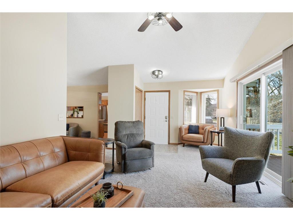 2741 River Hills Drive S Burnsville MN 55337 7048328 image7