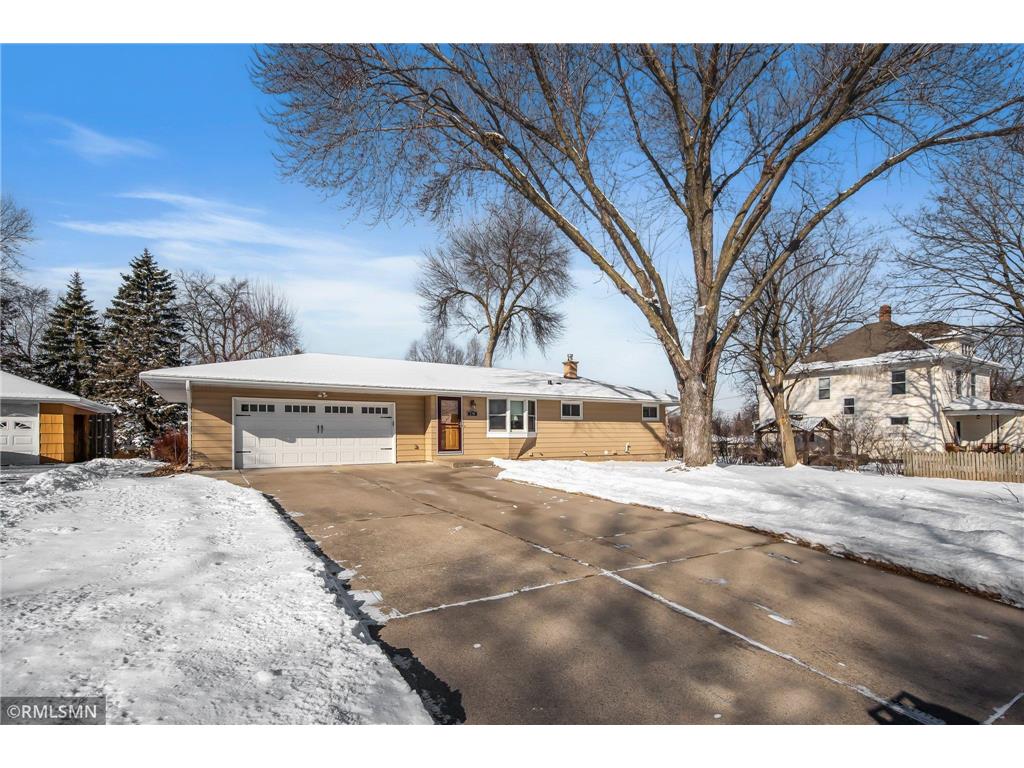 2741 Woodbridge Street Roseville MN 55113 6659421 image1