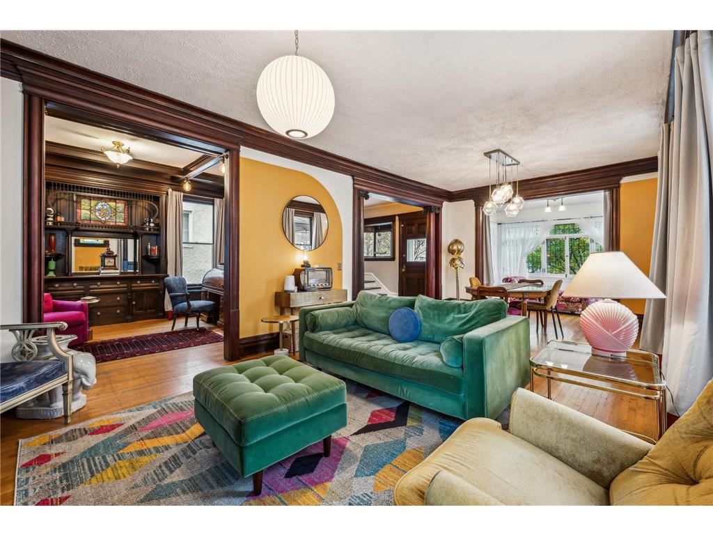 2742 Dupont Avenue S Minneapolis MN 55408 6622810 image1