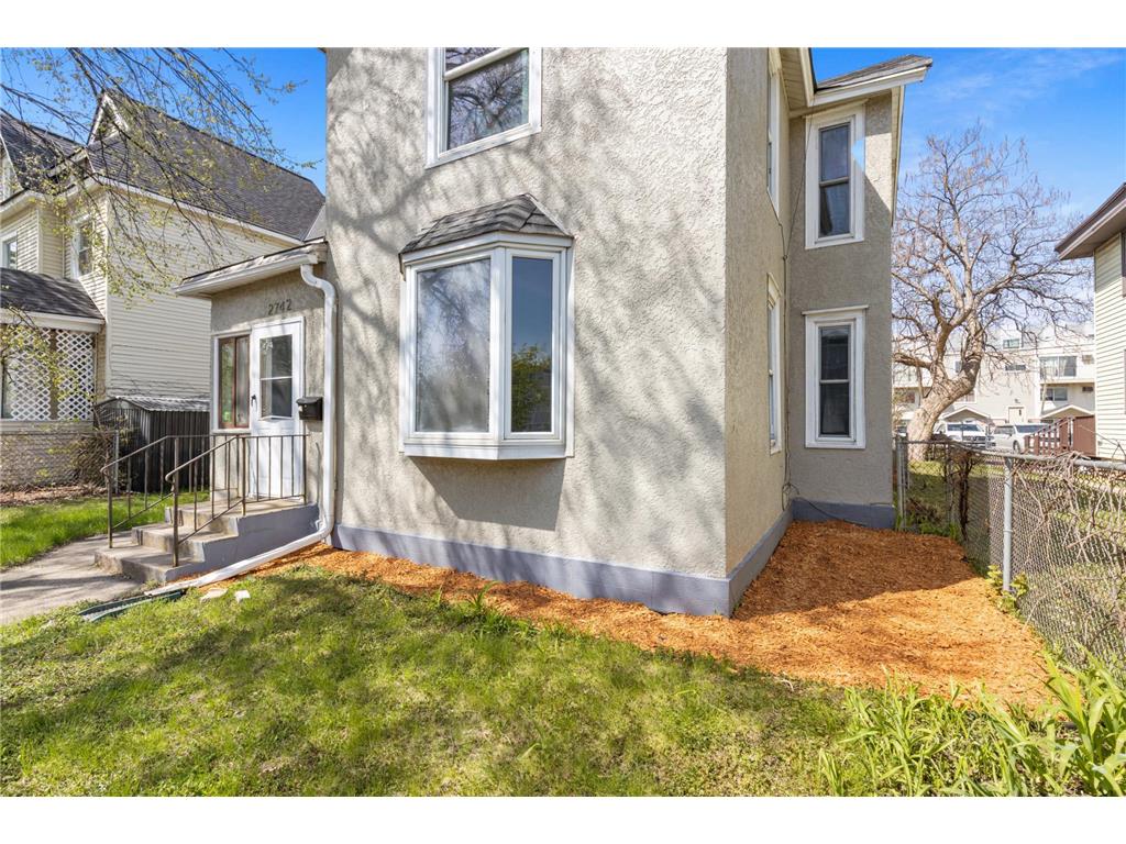 2742 Stevens Avenue Minneapolis MN 55408 7073807 image2