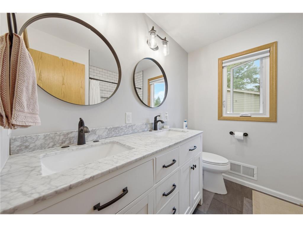 2744 Chisholm Avenue North Saint Paul MN 55109 - Casey Lake 7094220 image12