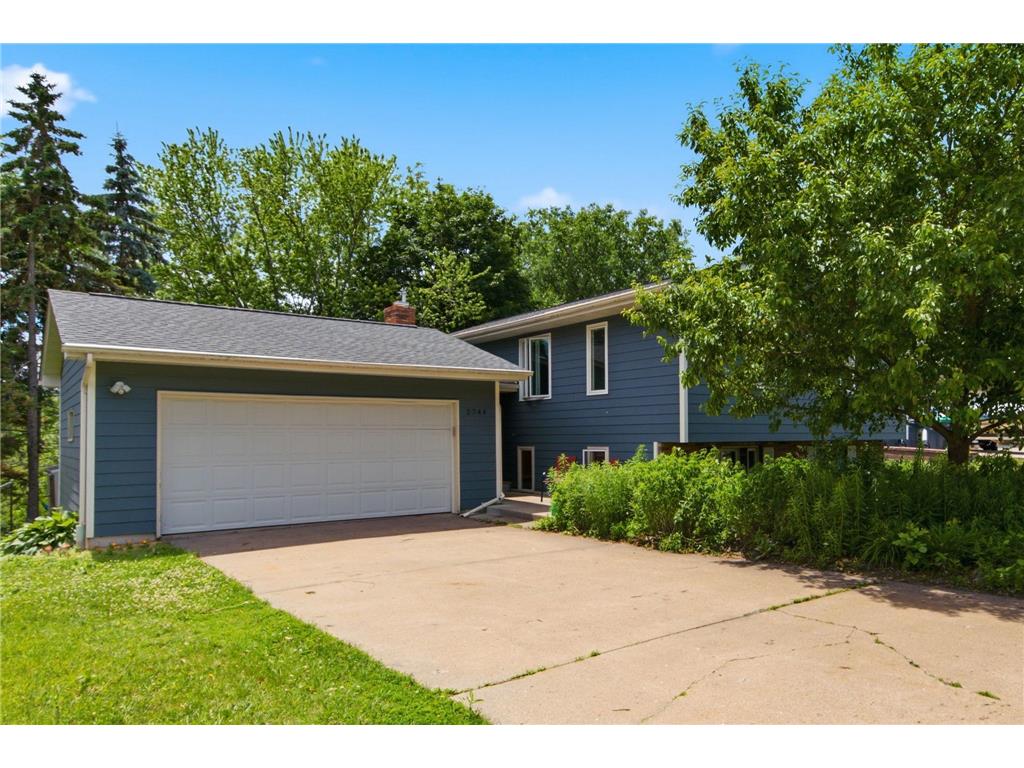 2744 Chisholm Avenue North Saint Paul MN 55109 - Casey Lake 7094220 image2