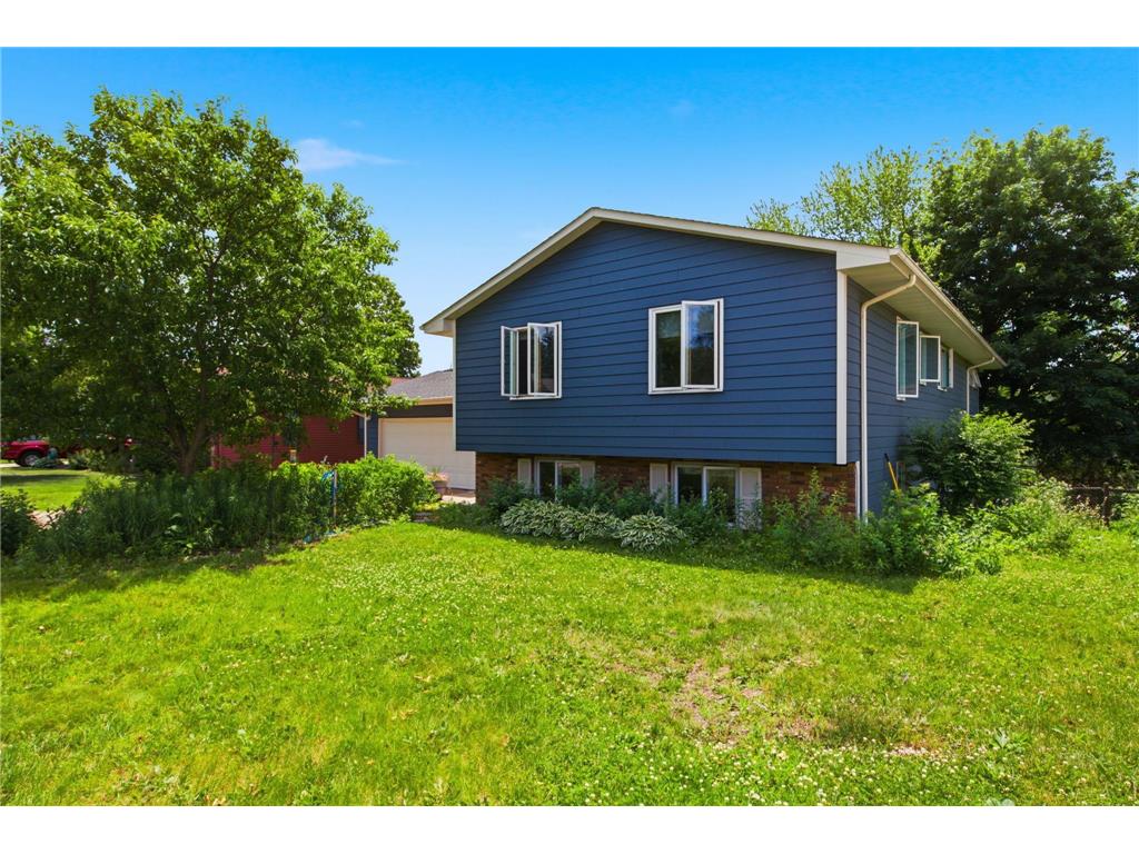 2744 Chisholm Avenue North Saint Paul MN 55109 - Casey Lake 7094220 image3