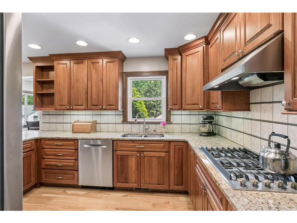 2744 Zenith Avenue N Robbinsdale MN 55422 7082858 image10