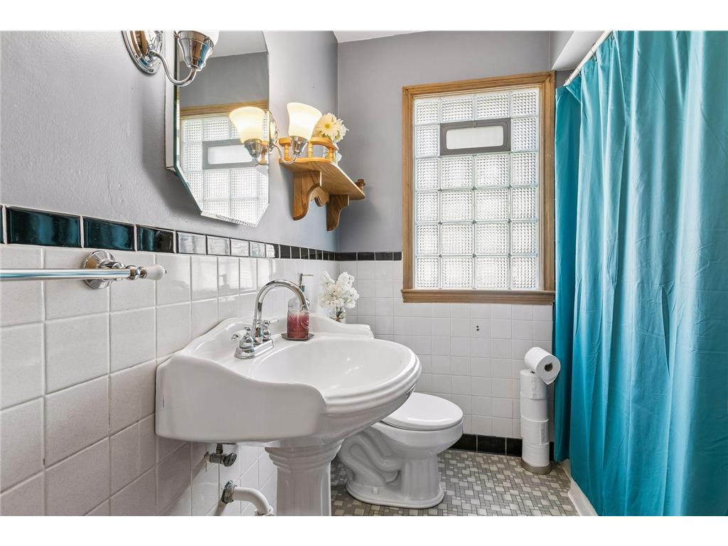 2744 Zenith Avenue N Robbinsdale MN 55422 7082858 image14