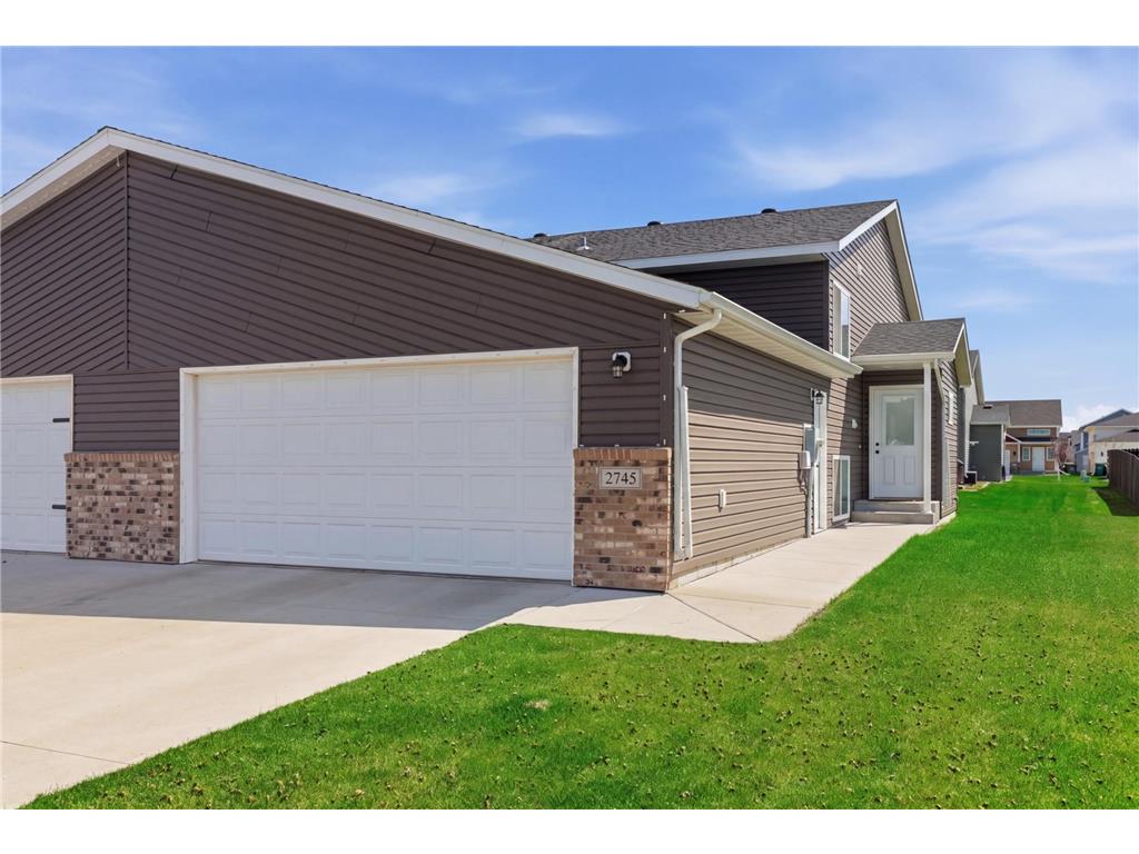 2745 10th Street W West Fargo ND 58078 7072143 image2
