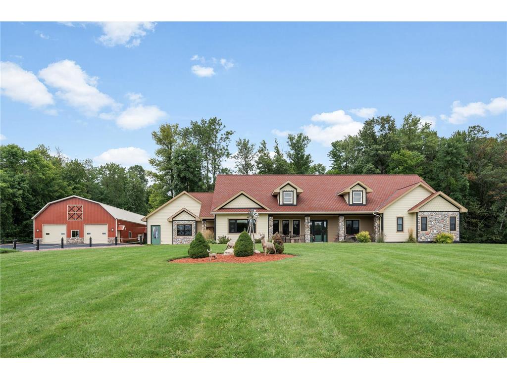 2747 30th Avenue East Farmington WI 54020 6594831 image1