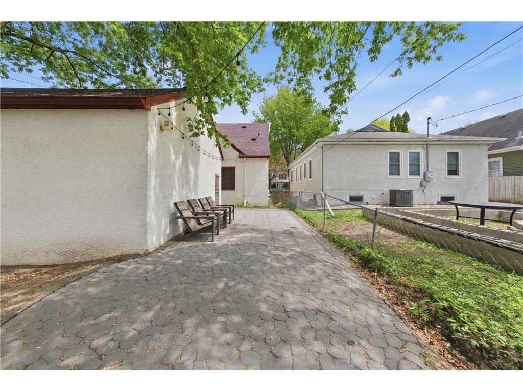 2748 NE Ulysses Street NE Minneapolis MN 55418 7067881 image32