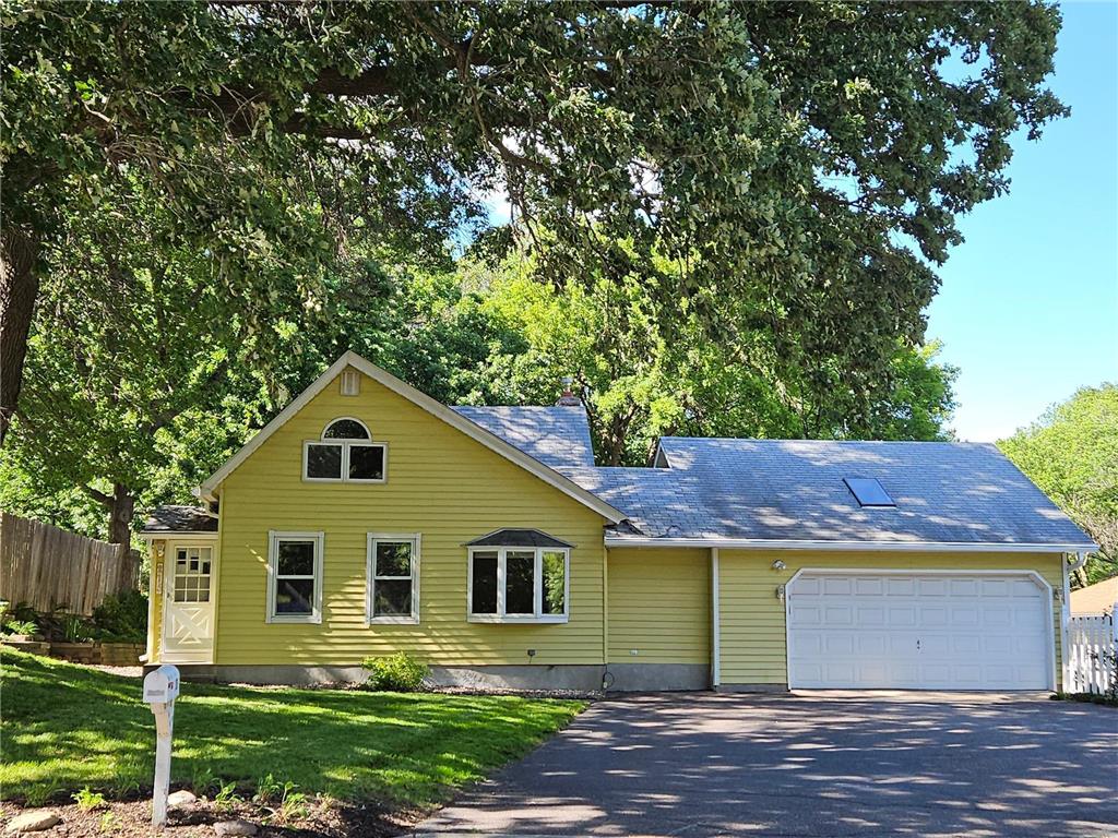 275 County Road B W Roseville MN 55113 6550301 image1
