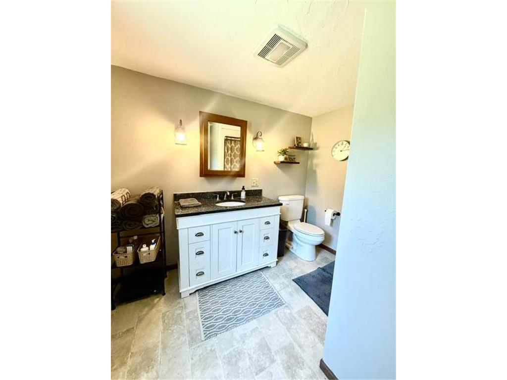 275 E High Street Vesta MN 56292 7095971 image22