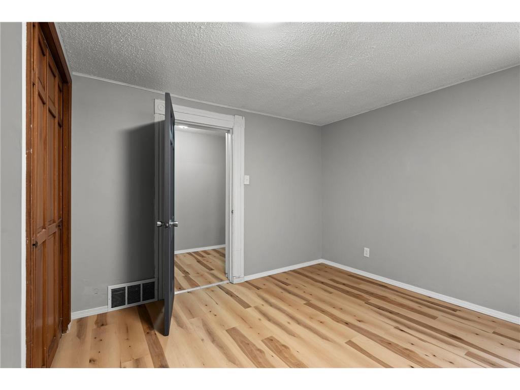 275 Western Avenue S Saint Paul MN 55102 7024621 image19