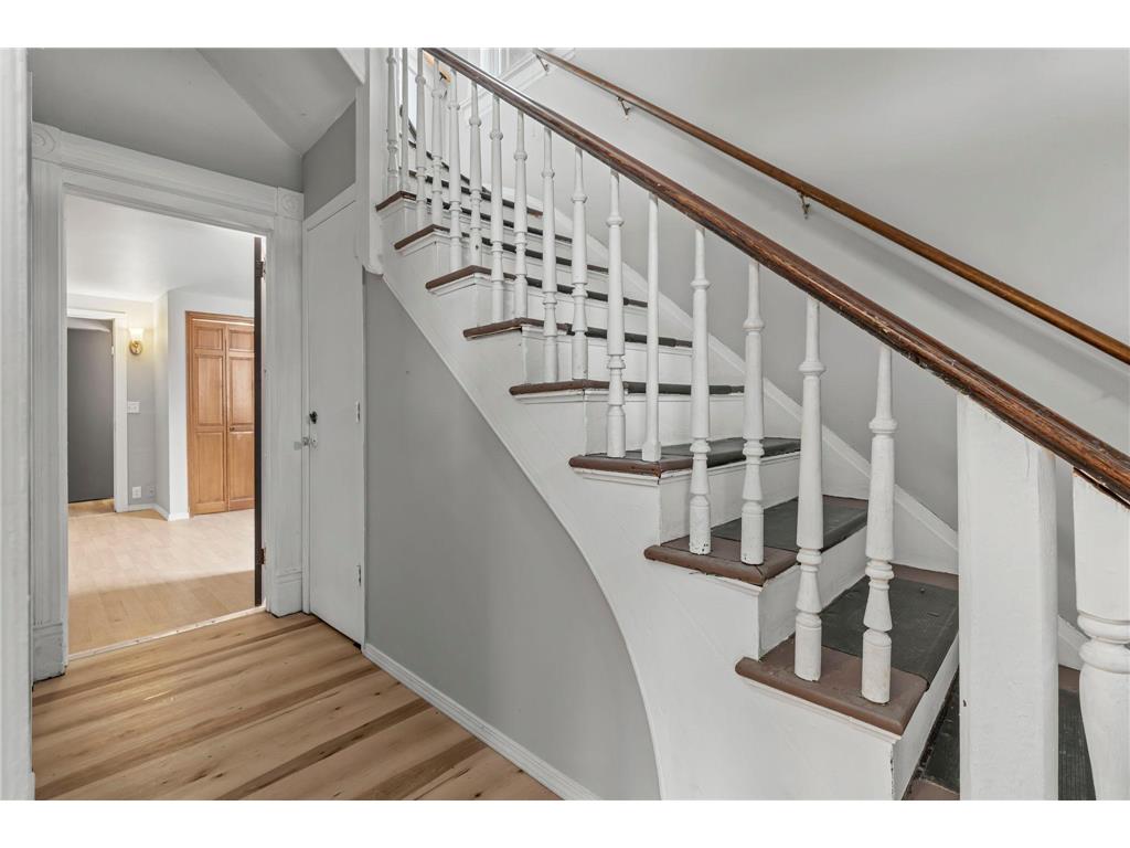 275 Western Avenue S Saint Paul MN 55102 7024621 image8