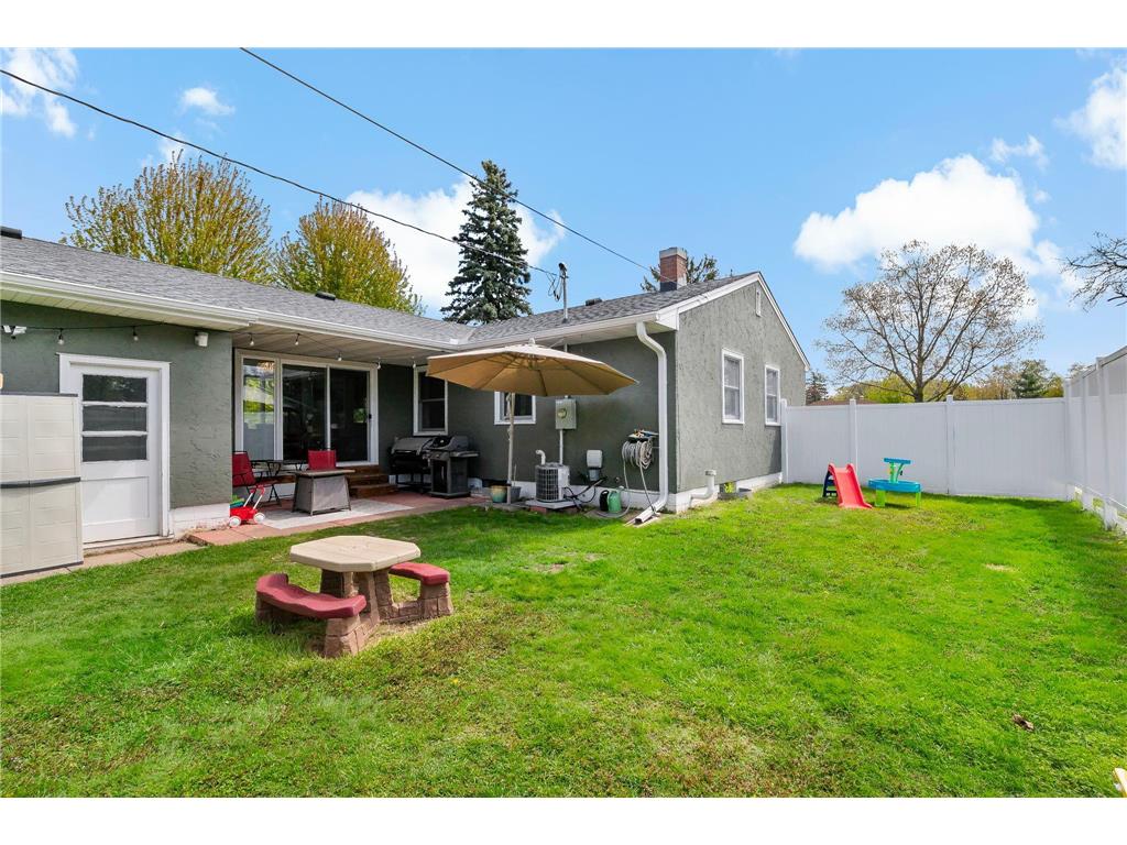 2753 Delaware Avenue North Saint Paul MN 55109 7070700 image12