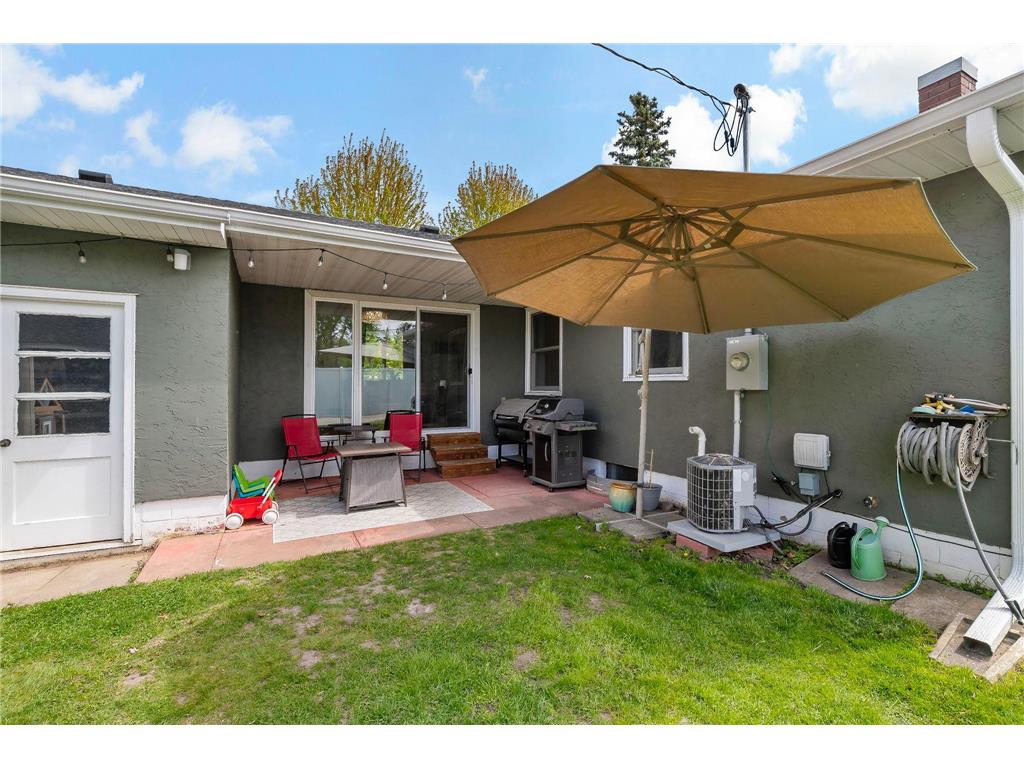 2753 Delaware Avenue North Saint Paul MN 55109 7070700 image13