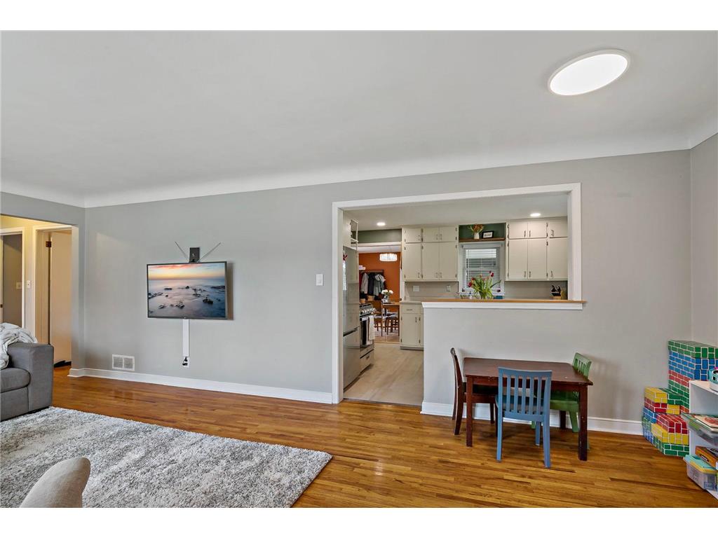 2753 Delaware Avenue North Saint Paul MN 55109 7070700 image16