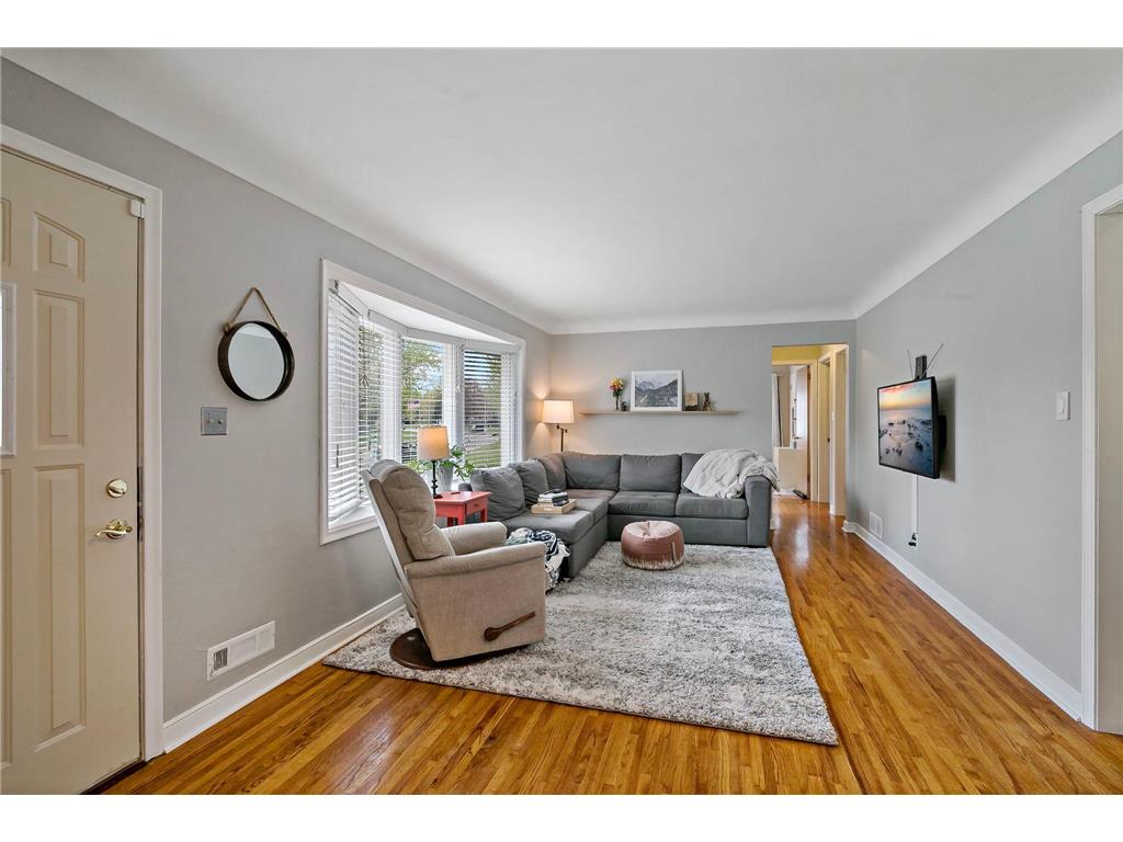 2753 Delaware Avenue North Saint Paul MN 55109 7070700 image17