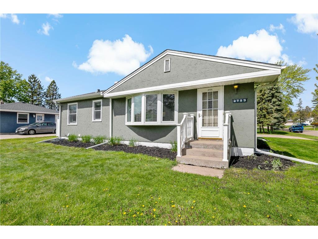 2753 Delaware Avenue North Saint Paul MN 55109 7070700 image2