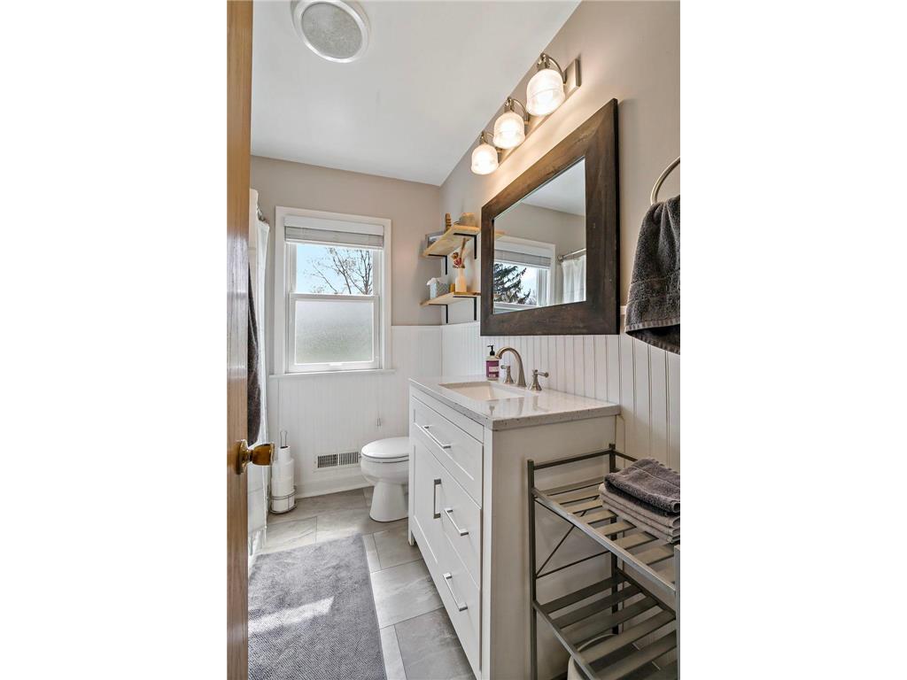 2753 Delaware Avenue North Saint Paul MN 55109 7070700 image35