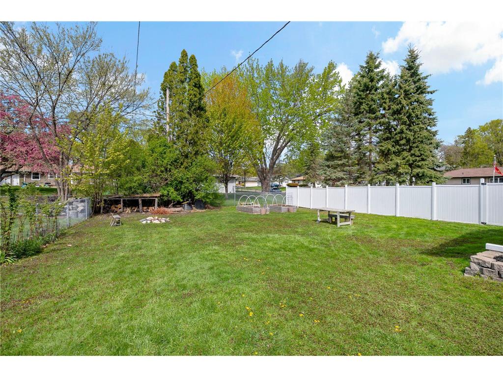 2753 Delaware Avenue North Saint Paul MN 55109 7070700 image8
