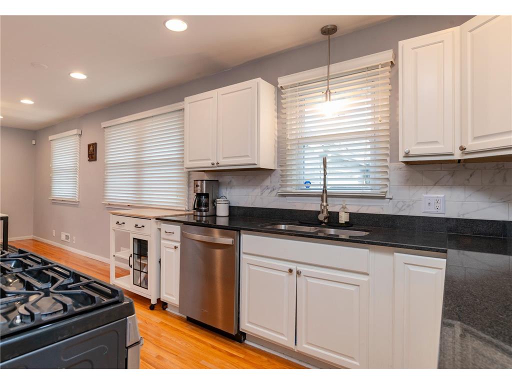 2755 Blackstone Avenue Saint Louis Park MN 55416 7044214 image15