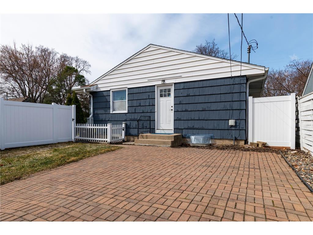 2755 Blackstone Avenue Saint Louis Park MN 55416 7044214 image4