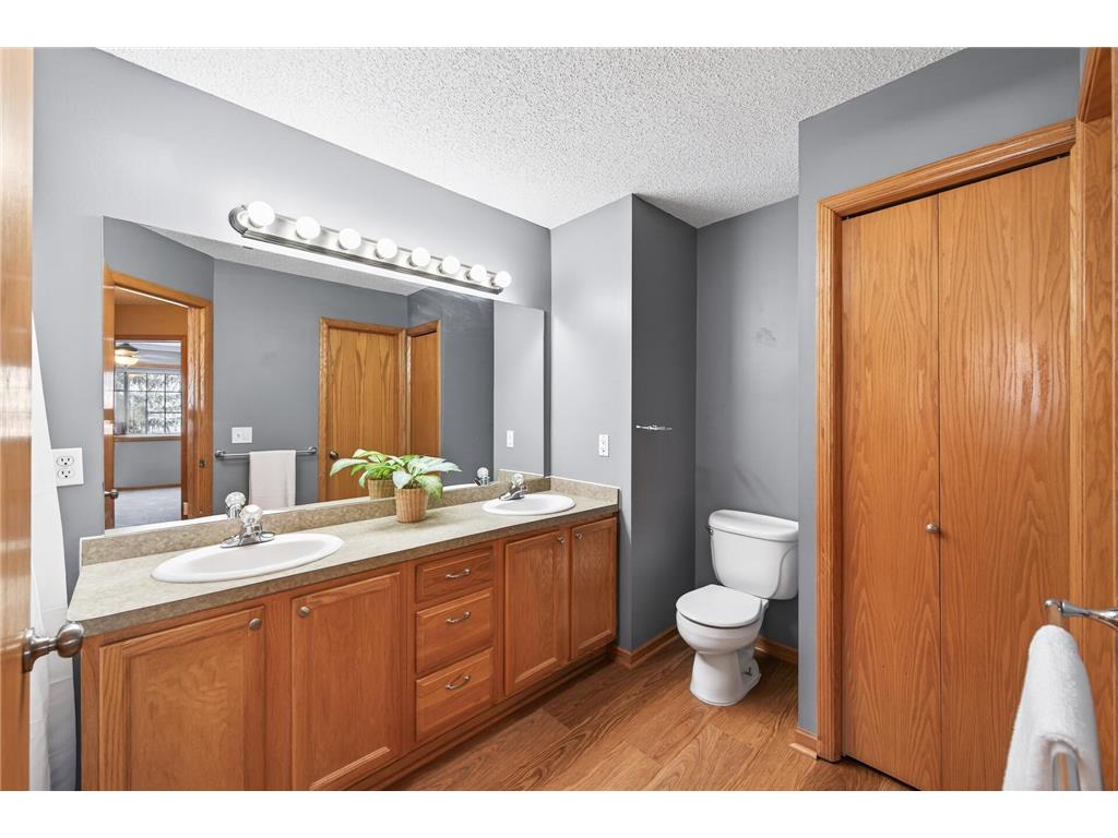 2755 Meadow Brook Drive #F Woodbury MN 55125 7026167 image18