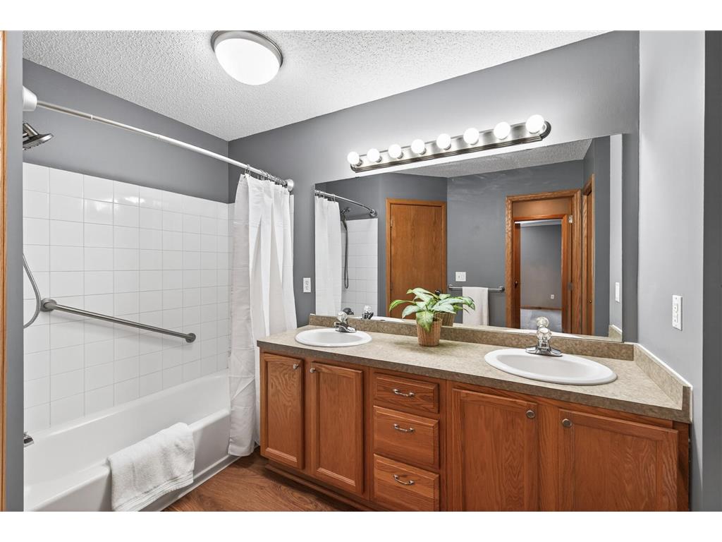 2755 Meadow Brook Drive #F Woodbury MN 55125 7026167 image19