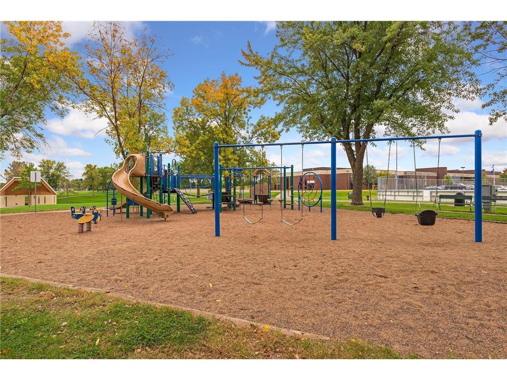 2755 Meadow Brook Drive #F Woodbury MN 55125 7026167 image30