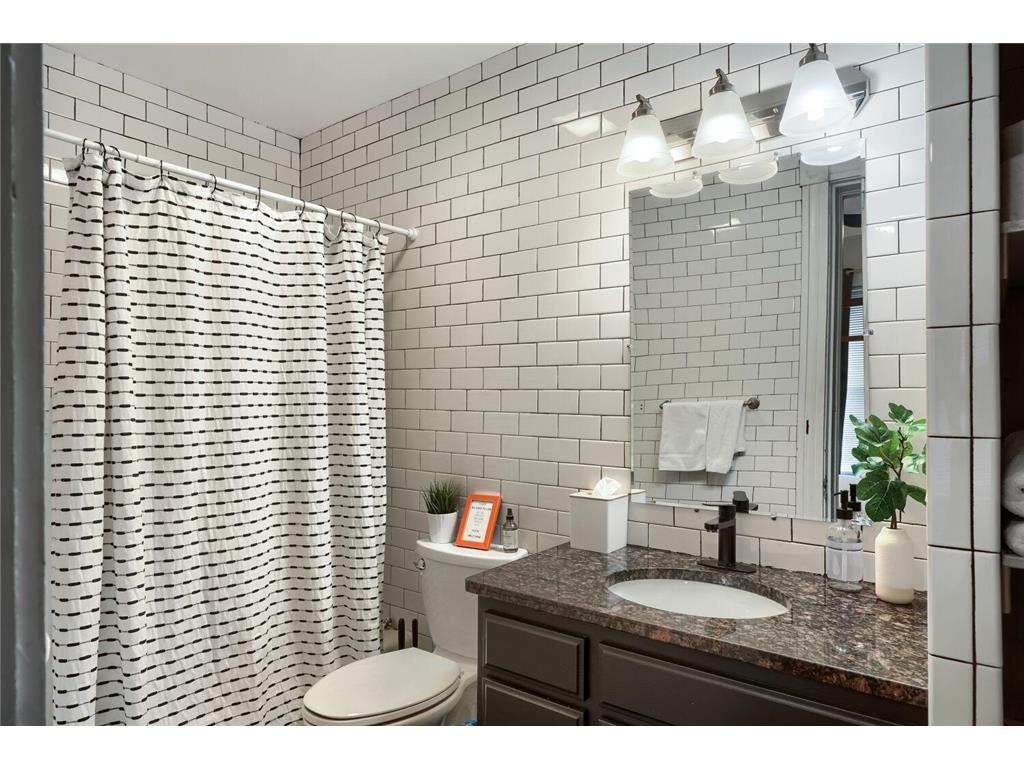2757 Fremont Avenue S Minneapolis MN 55408 7060719 image17