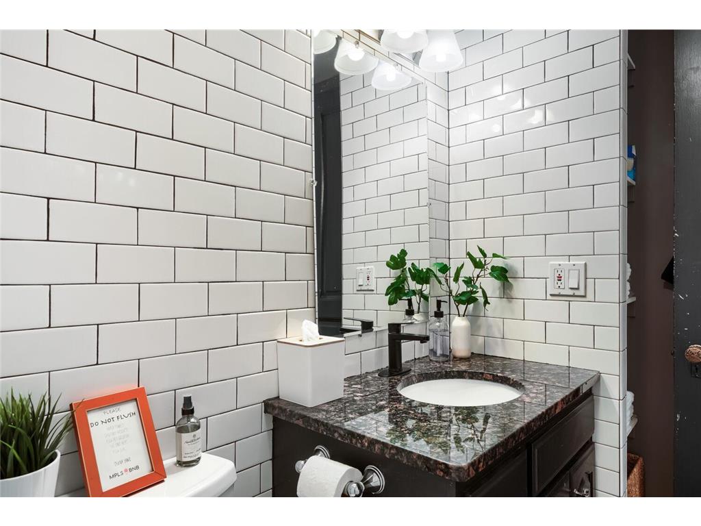 2757 Fremont Avenue S Minneapolis MN 55408 7060719 image18