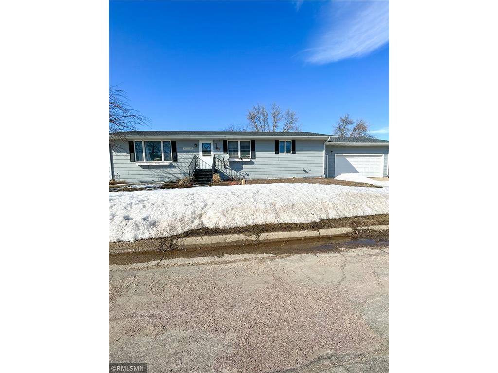 276 Centre Street W Vesta MN 56292 6348657 image1