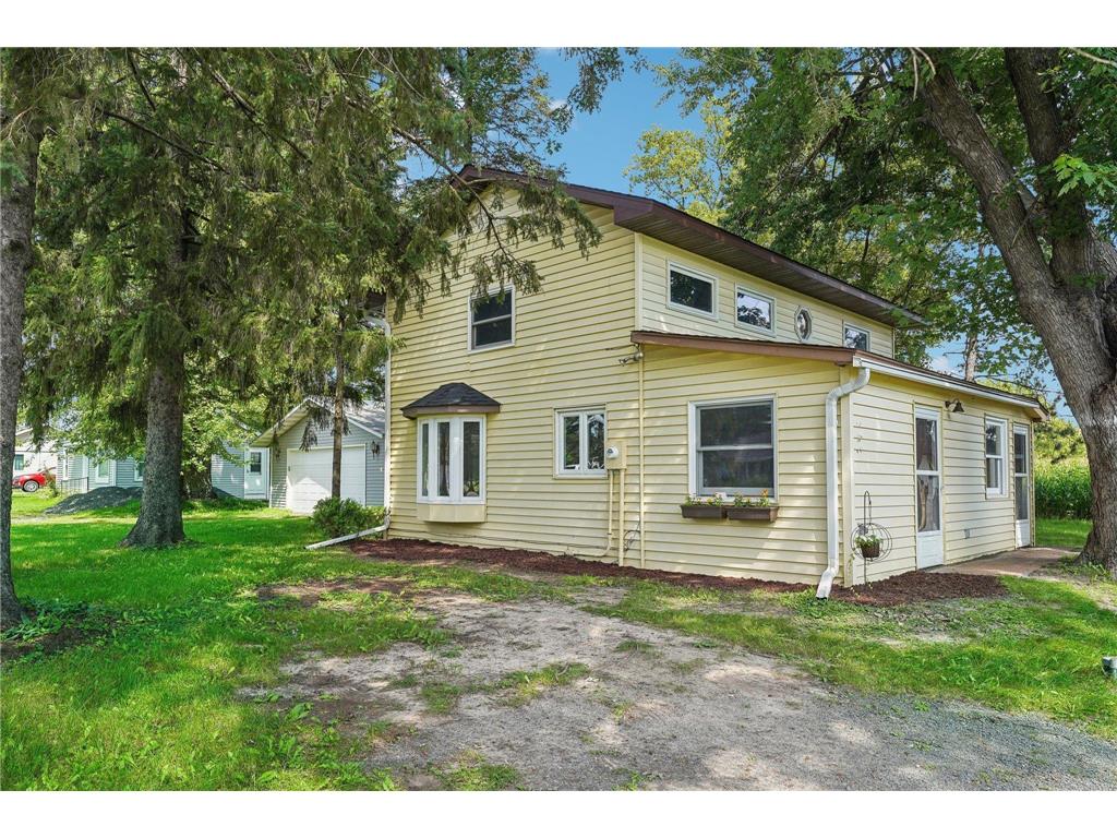 276 State Road 35 East Farmington WI 54020 6585616 image1