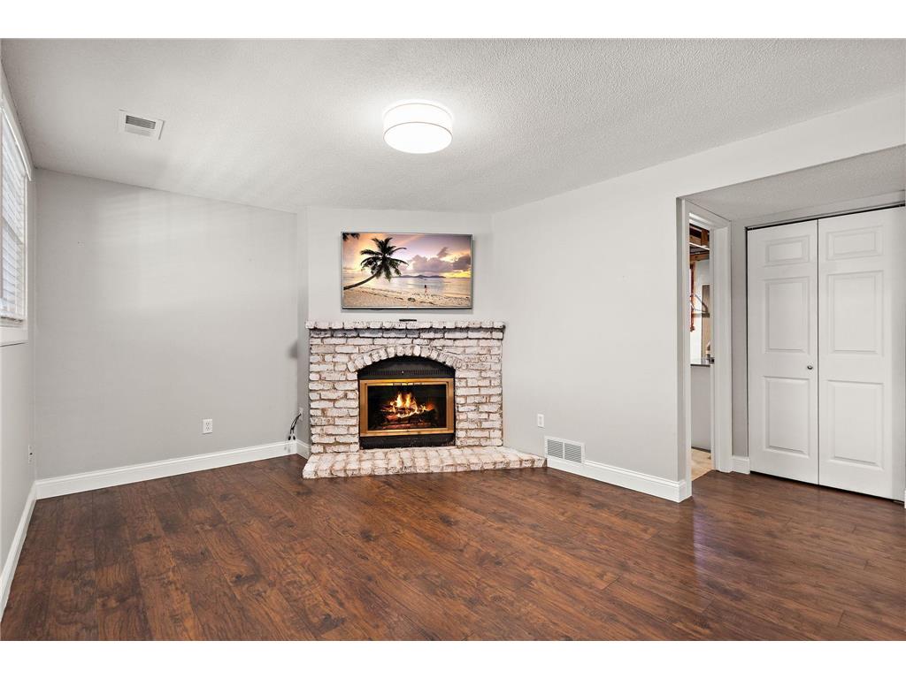 2760 Grove Lane Mound MN 55364 7040028 image18
