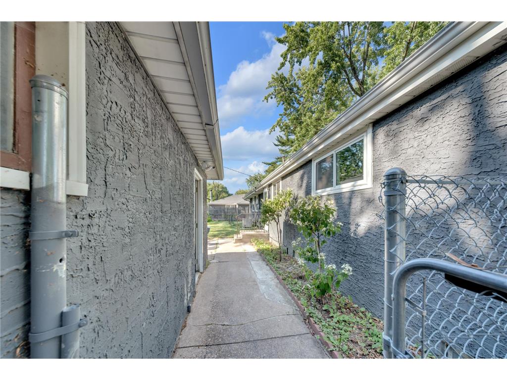 2765 Merrill Street Roseville MN 55113 7115268 image28