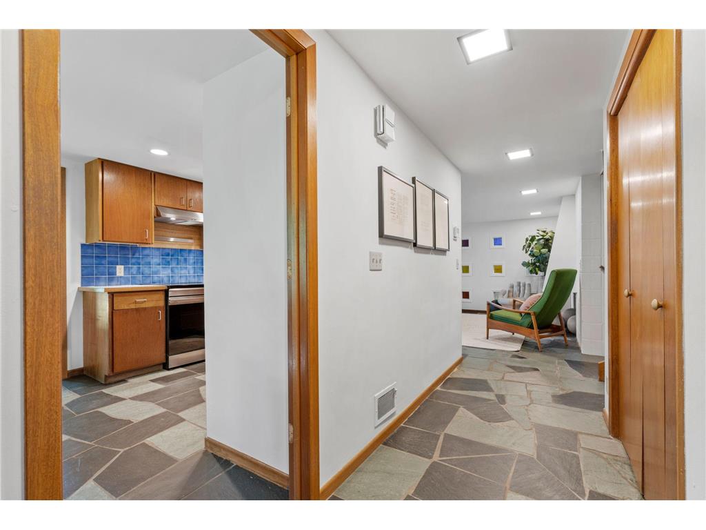 27665 Island View Road Shorewood MN 55331 - Lake Minnetonka 7087450 image40