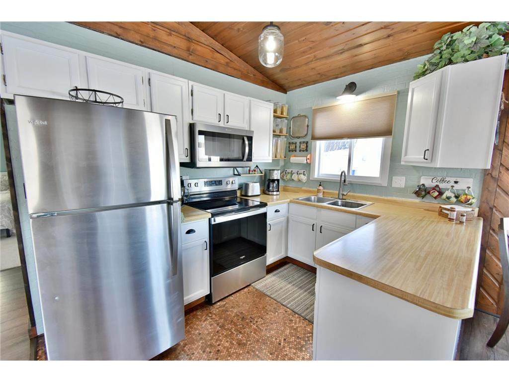 2773 Highway 65 Peace Twp MN 55051 - Knife 7011026 image12