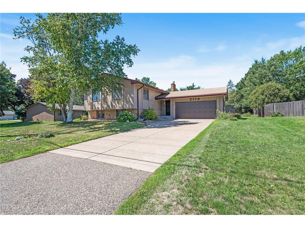 2779 Western Avenue N Roseville MN 55113 6416760 image1
