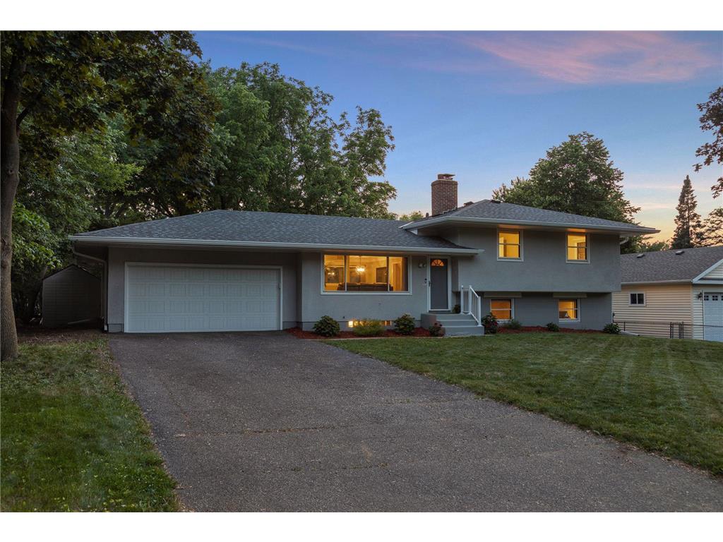 2779 Woodbridge Street Roseville MN 55113 6374422 image1