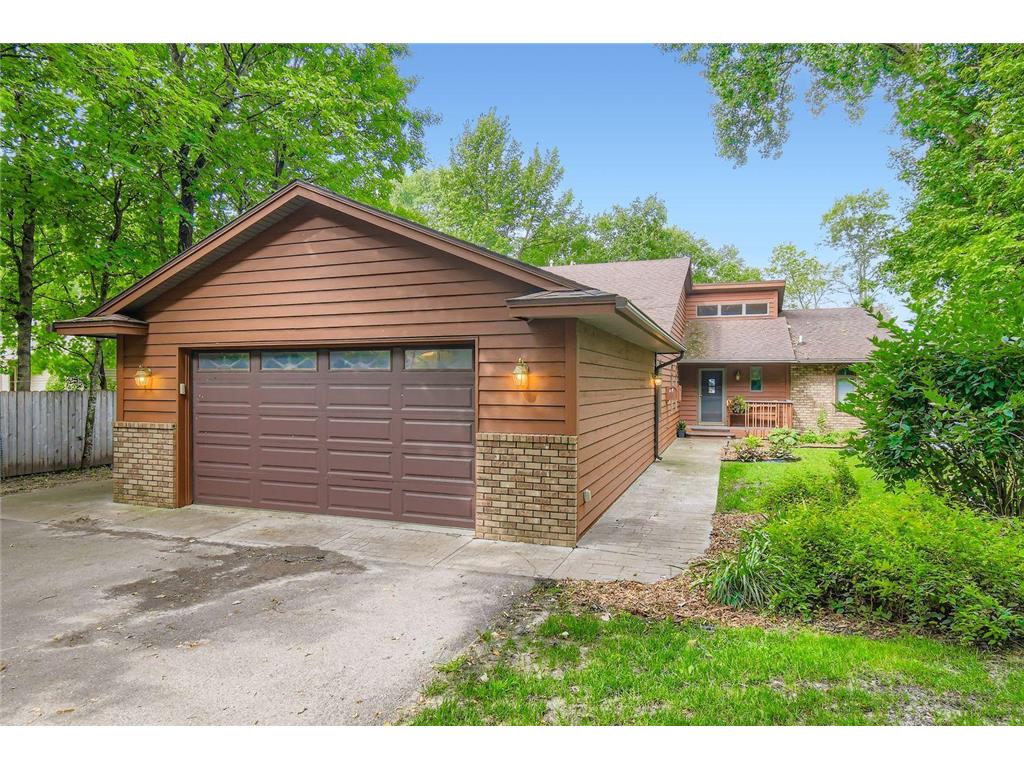 27800 Kent Court Chisago City MN 55013 - Green 6802187 image1