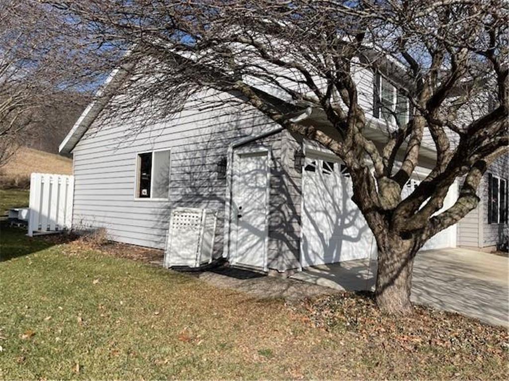 279 Valley Oaks Drive, Winona, MN, 55987 MLS 6494631 Edina Realty